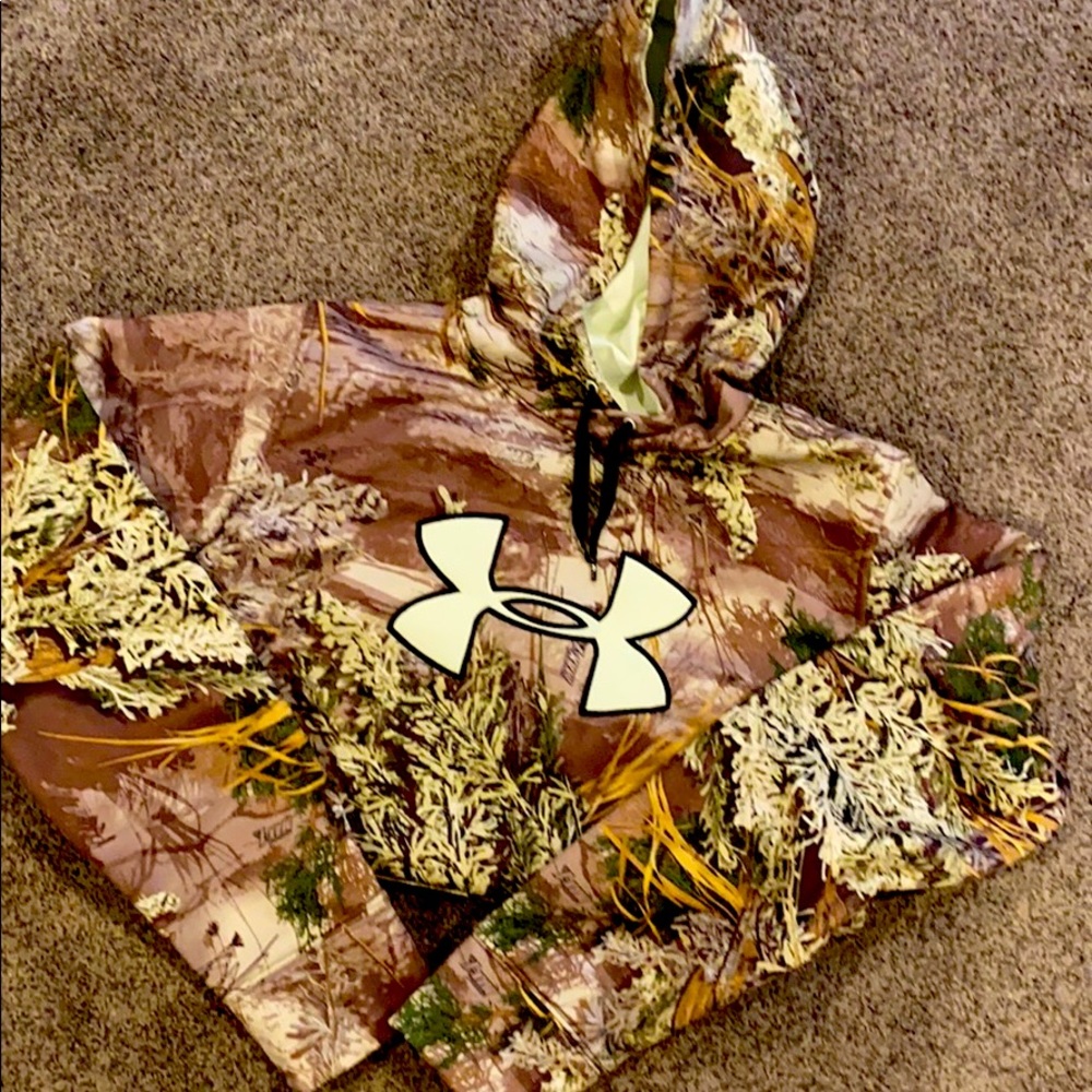 Under Armour women’s camo hoodie